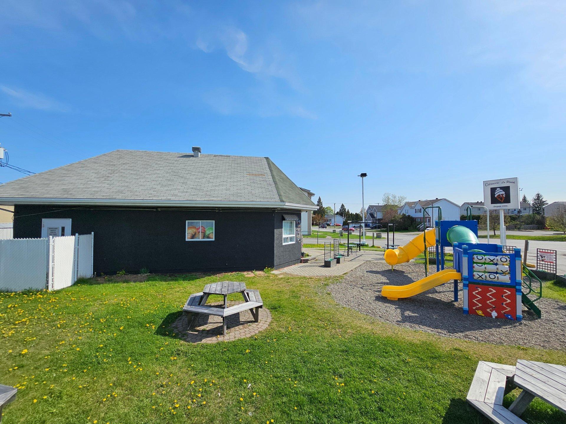 









1470


Mtée Major

,
Terrebonne (La Plaine),




QC
J7M1E6

