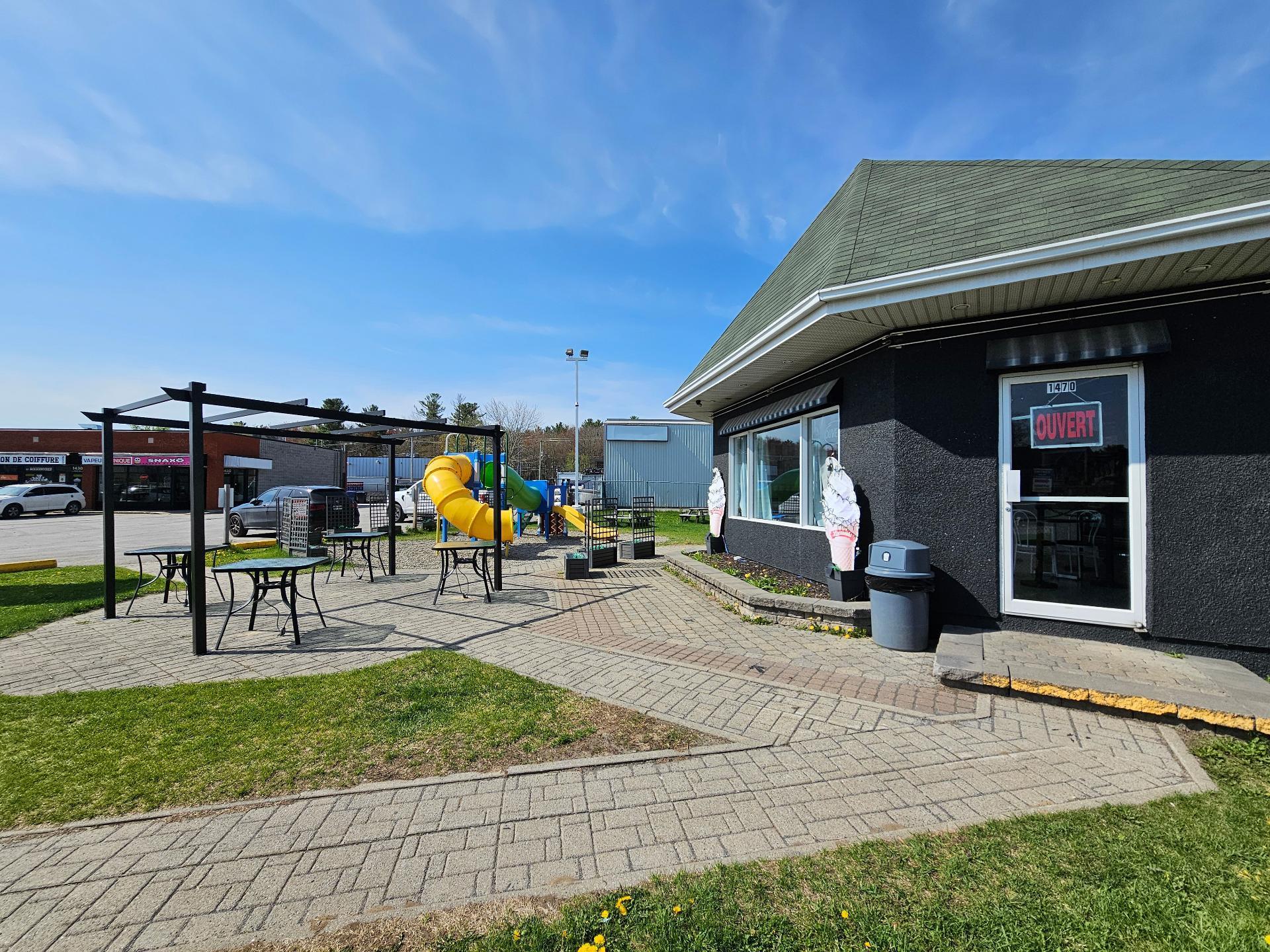 









1470


Mtée Major

,
Terrebonne (La Plaine),




QC
J7M1E6

