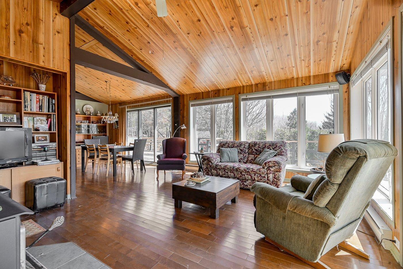 









1000


Rue Béique

,
Mont-Saint-Hilaire,




QC
J3G4S6

