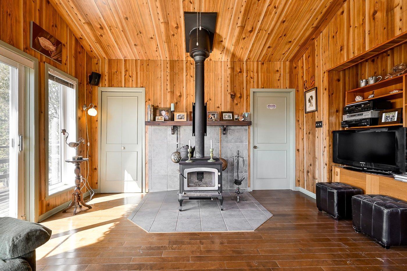 









1000


Rue Béique

,
Mont-Saint-Hilaire,




QC
J3G4S6

