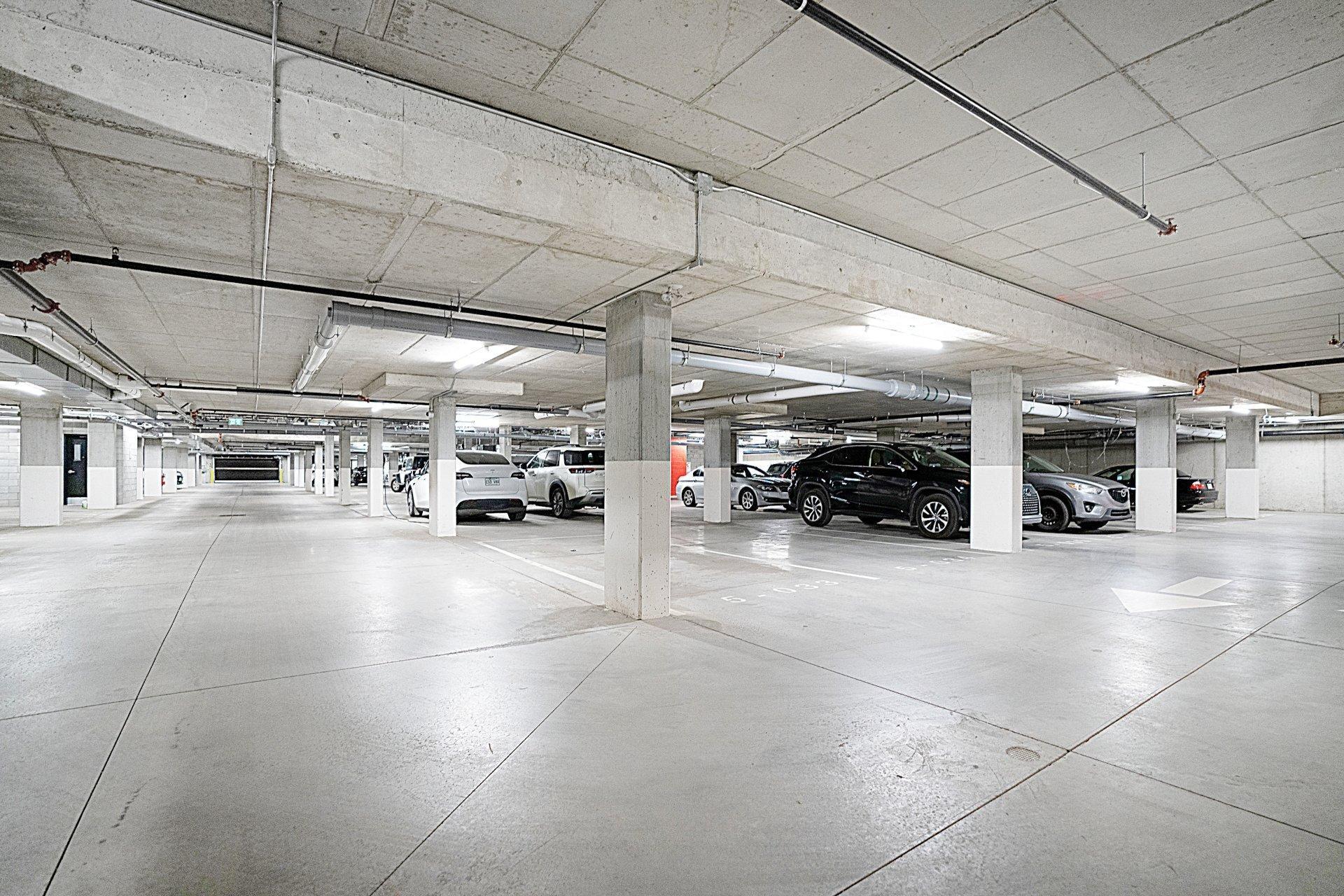 









1911


Rue Suzanne-Coallier

,
Montréal (Saint-Laurent),




QC
H4M0A8

