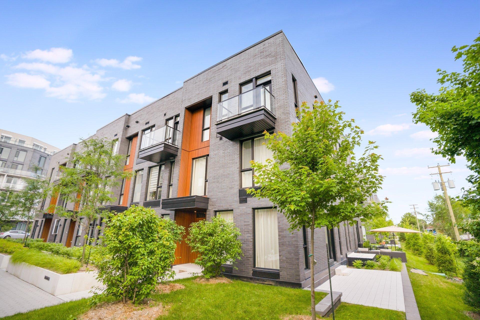 









1911


Rue Suzanne-Coallier

,
Montréal (Saint-Laurent),




QC
H4M0A8

