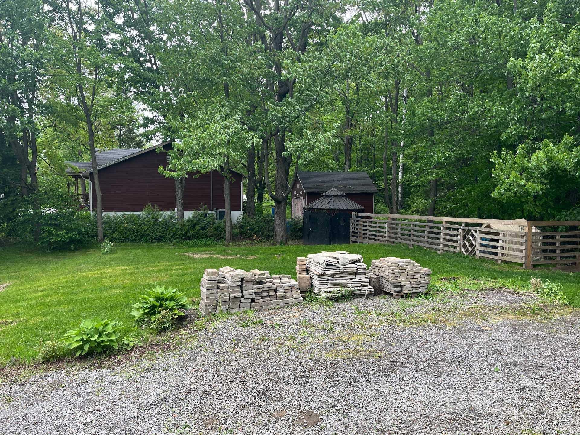 









2043


Av. Pierre

,
Mascouche,




QC
J7K3C2


