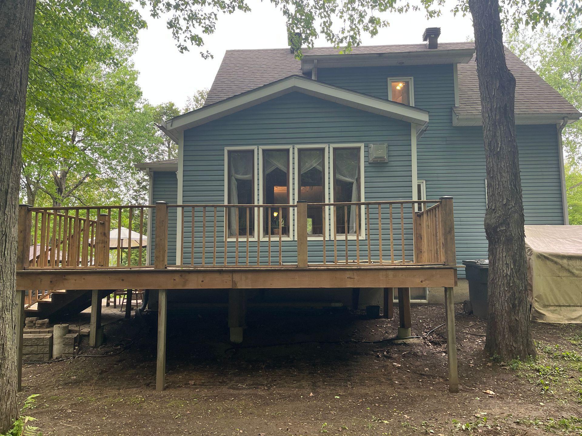 









2043


Av. Pierre

,
Mascouche,




QC
J7K3C2

