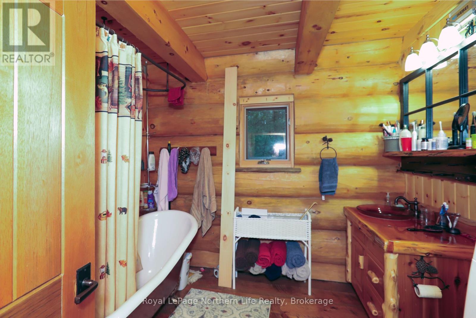 












C - 28 CASSELS LAKE ISLAND

,
Temagami,




Ontario
P0H2H0

