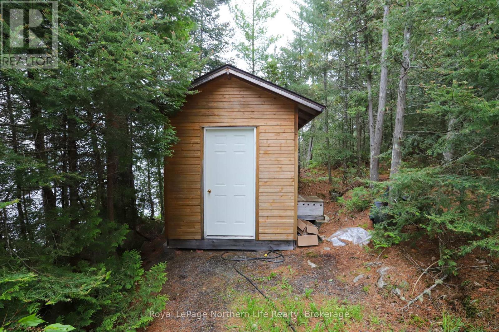 












C - 28 CASSELS LAKE ISLAND

,
Temagami,




Ontario
P0H2H0

