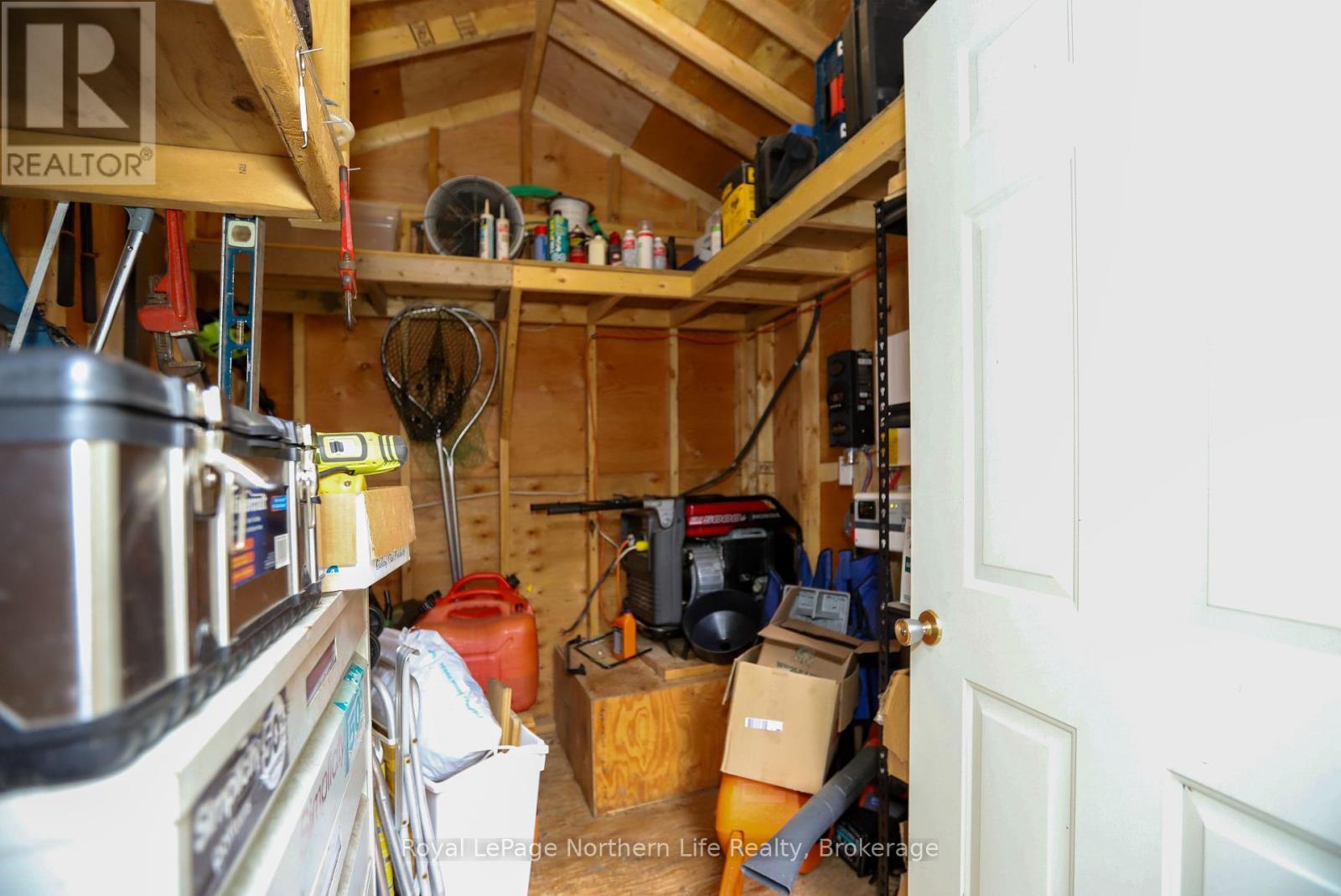 












C - 28 CASSELS LAKE ISLAND

,
Temagami,




Ontario
P0H2H0


