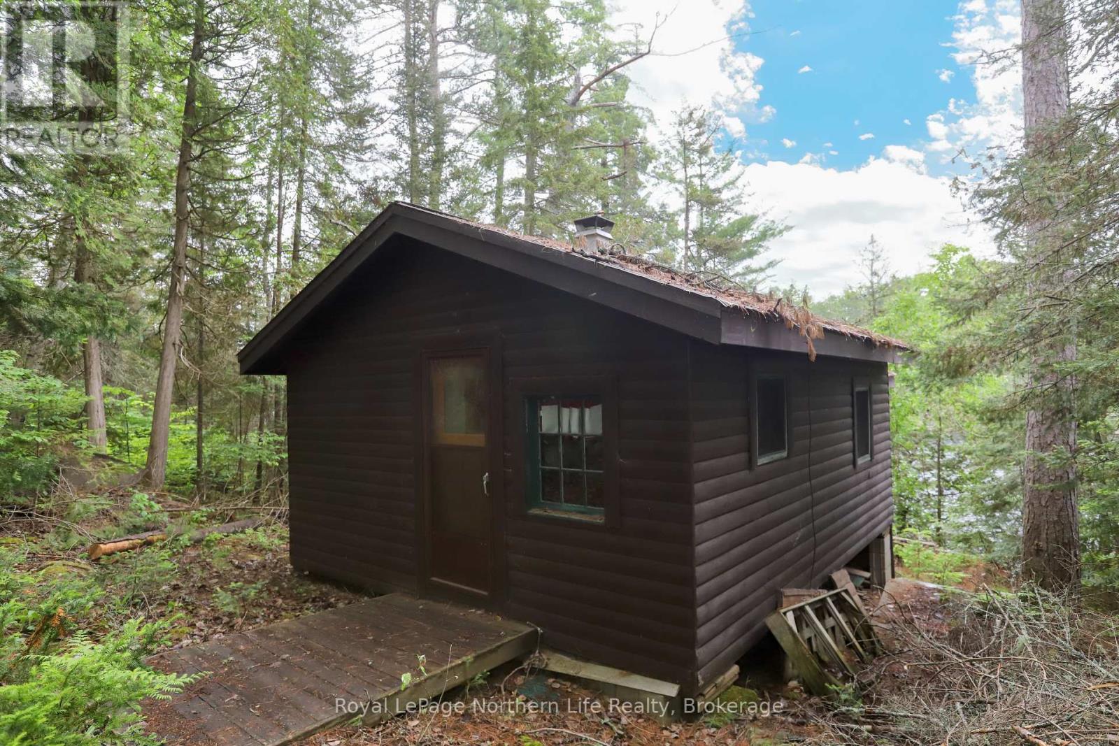 












C - 28 CASSELS LAKE ISLAND

,
Temagami,




Ontario
P0H2H0


