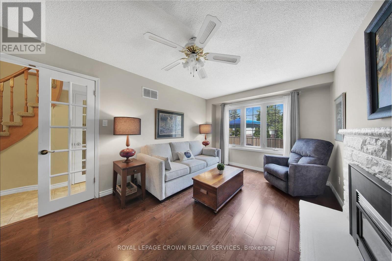 












383 ASHWORTH DRIVE

,
Newmarket,




Ontario
L3Y6T7

