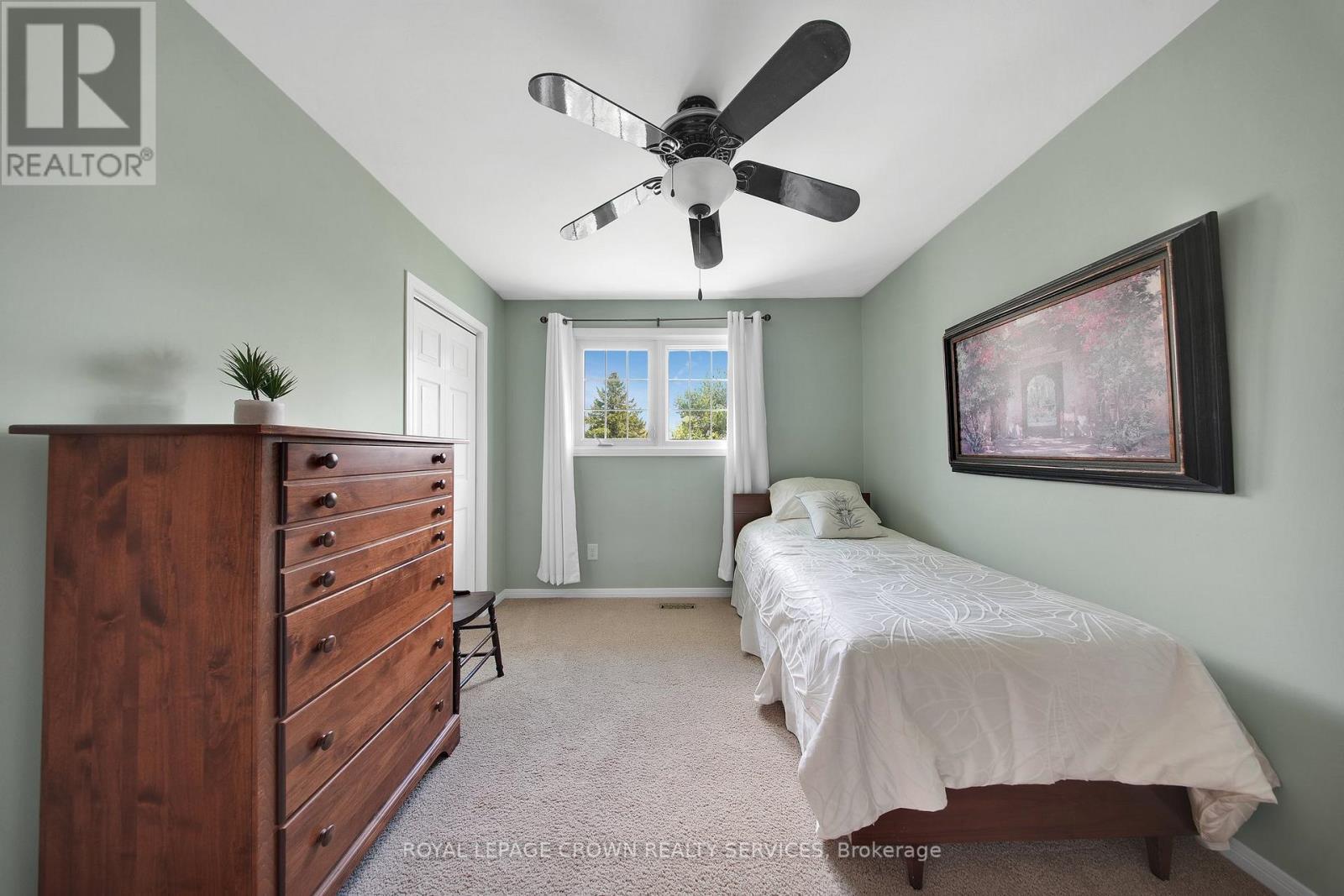 












383 ASHWORTH DRIVE

,
Newmarket,




Ontario
L3Y6T7

