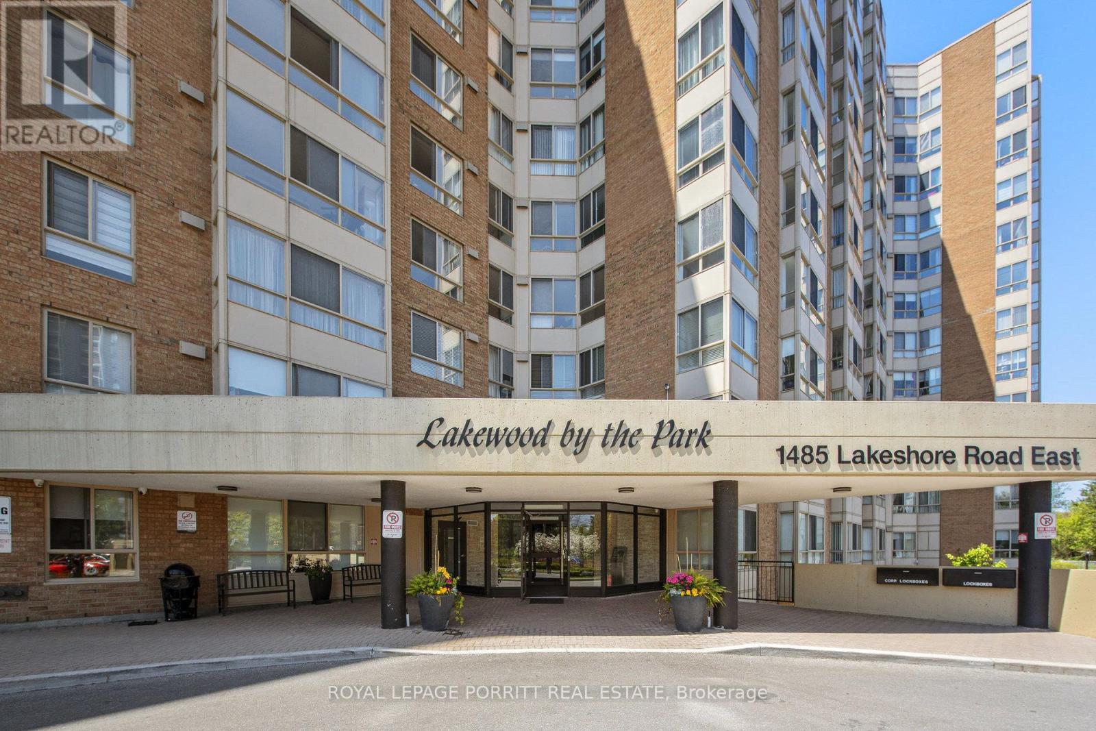 












1017 - 1485 LAKESHORE ROAD E

,
Mississauga,




Ontario
L5E3G2

