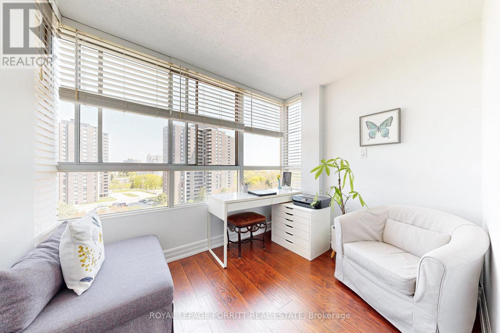 












1017 - 1485 LAKESHORE ROAD E

,
Mississauga,




Ontario
L5E3G2

