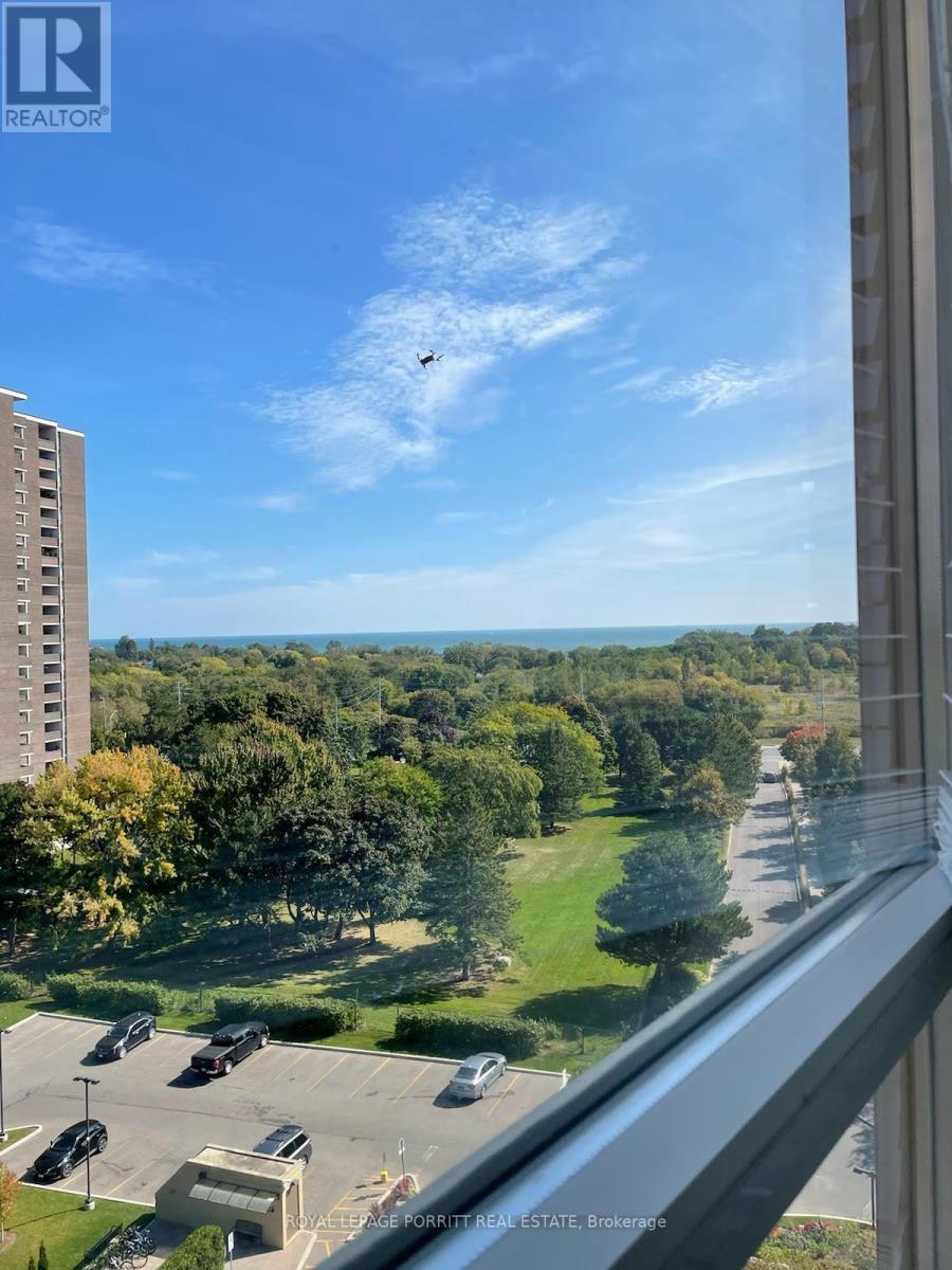 












1017 - 1485 LAKESHORE ROAD E

,
Mississauga,




Ontario
L5E3G2

