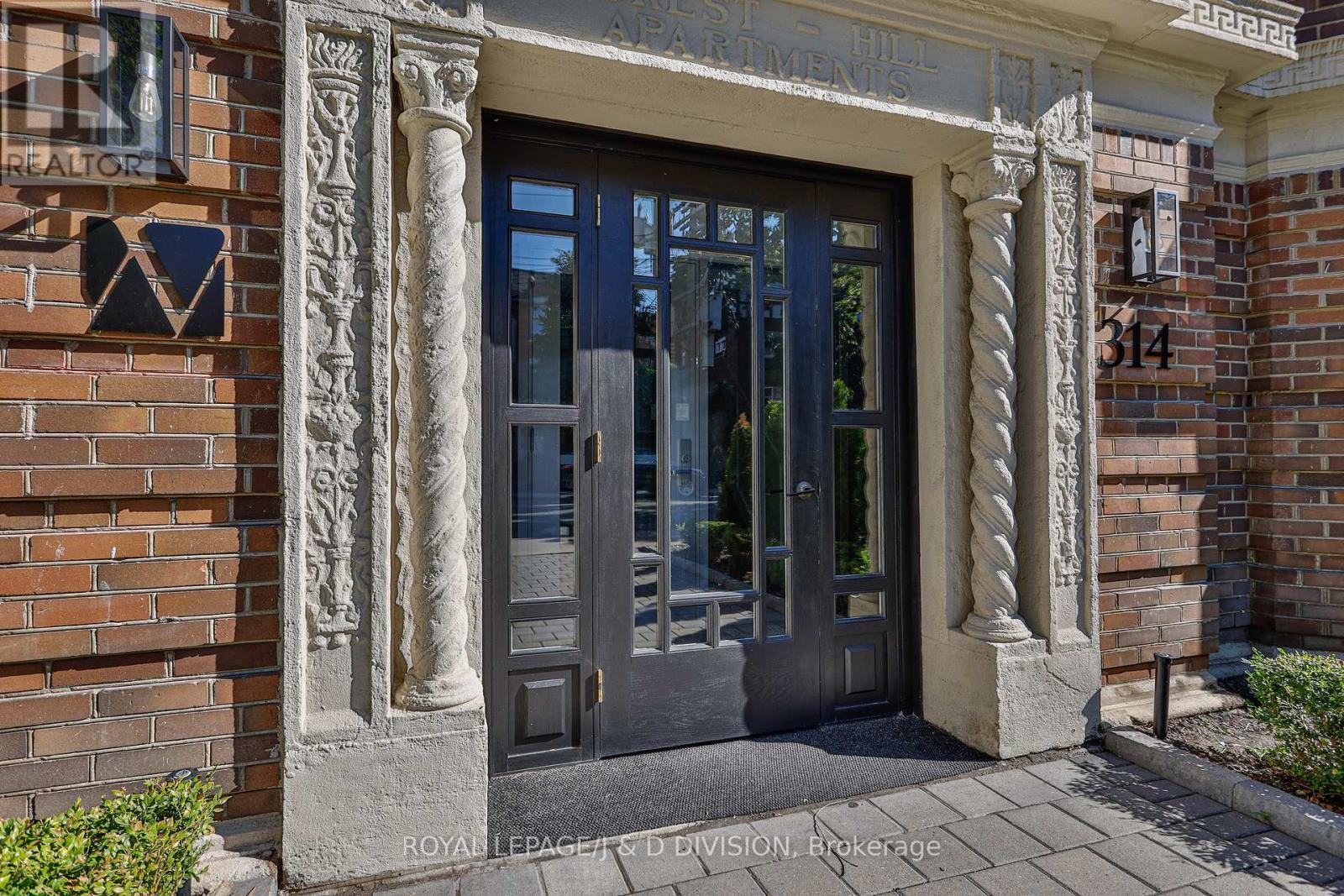 












8 - 314 LONSDALE ROAD

,
Toronto,




Ontario
M4V1X4

