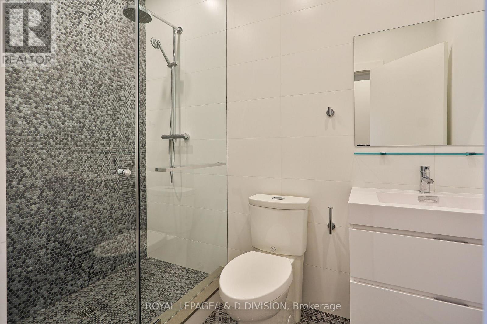 












8 - 314 LONSDALE ROAD

,
Toronto,




Ontario
M4V1X4

