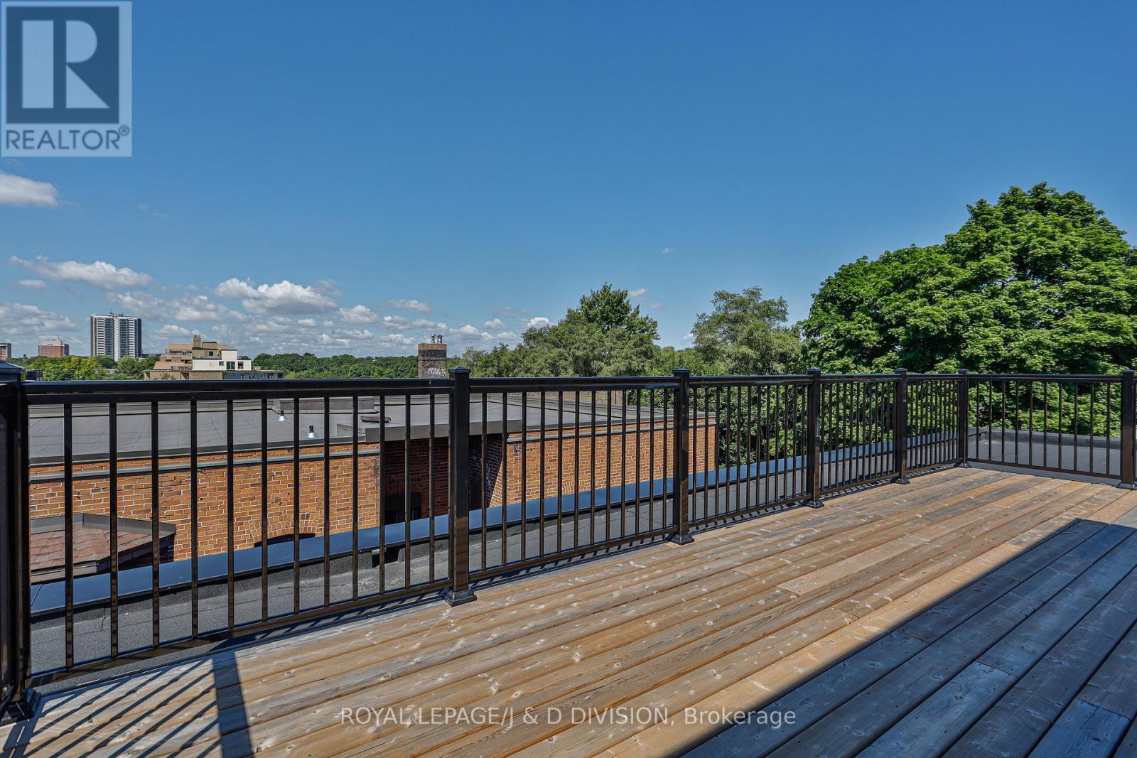 












8 - 314 LONSDALE ROAD

,
Toronto,




Ontario
M4V1X4

