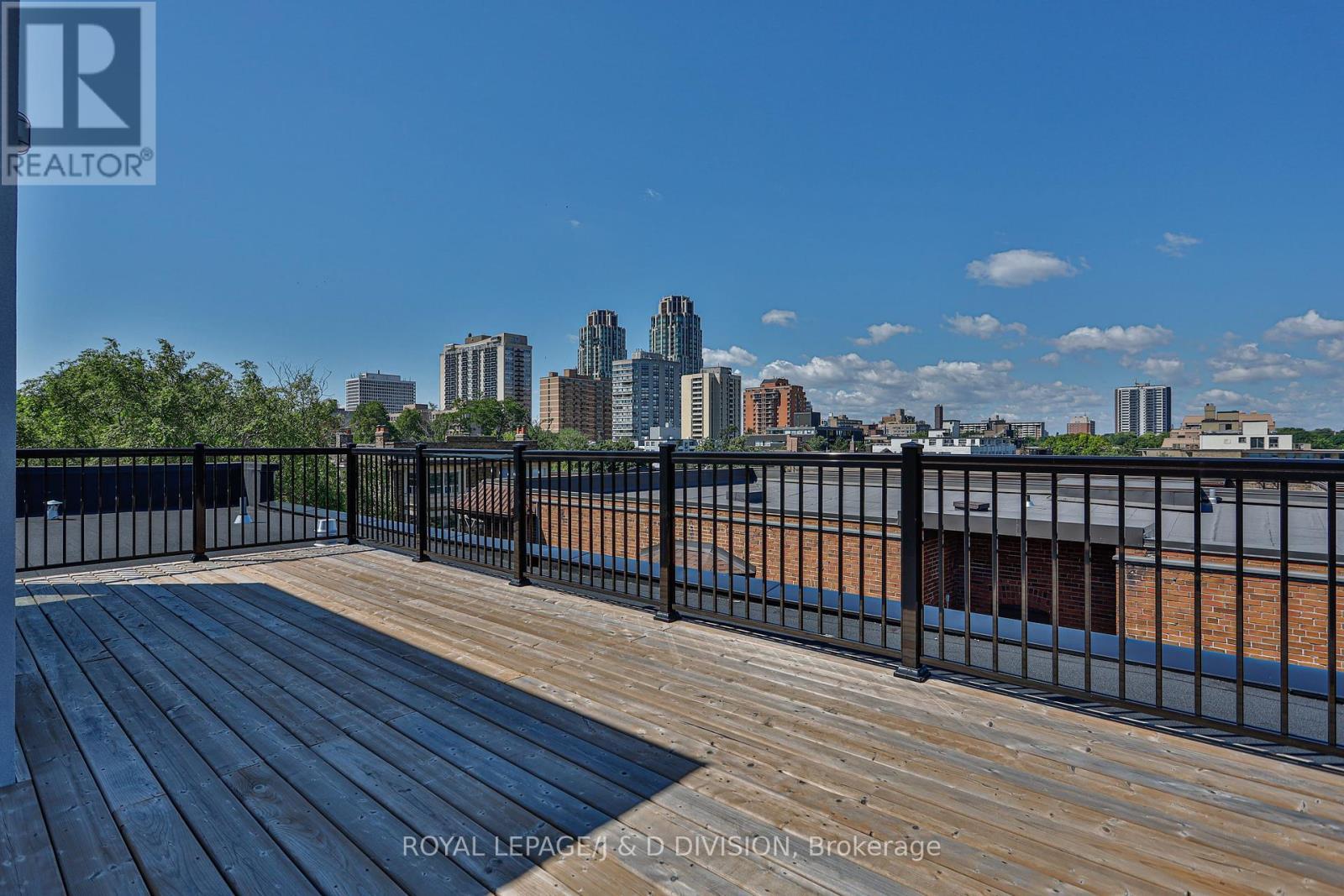 












8 - 314 LONSDALE ROAD

,
Toronto,




Ontario
M4V1X4


