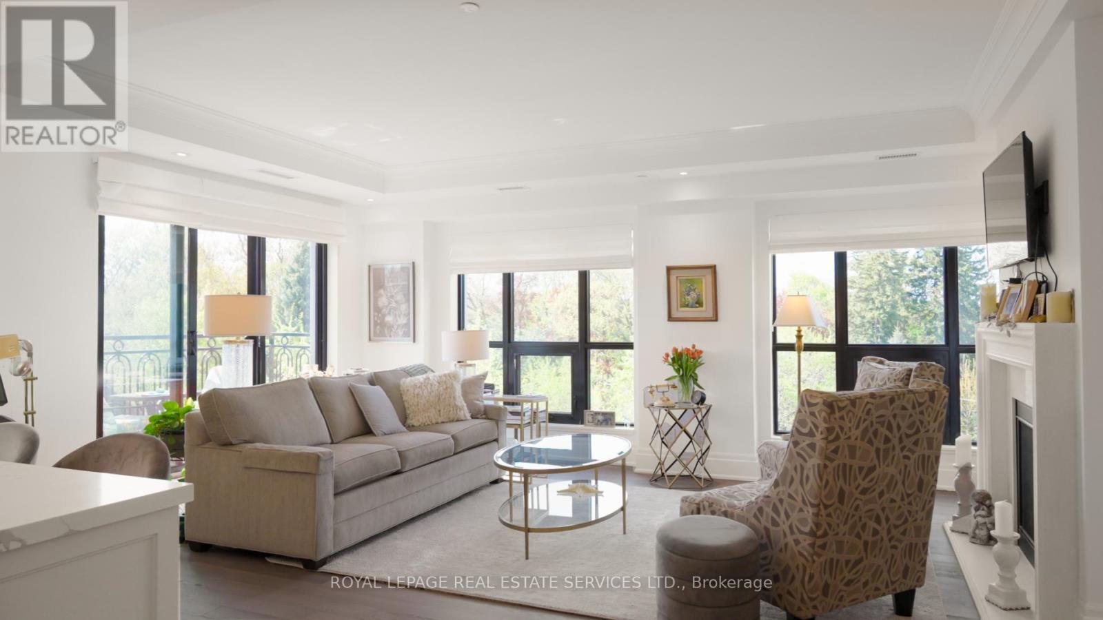 












505 - 4 THE KINGSWAY

,
Toronto,




Ontario
M8X2T1

