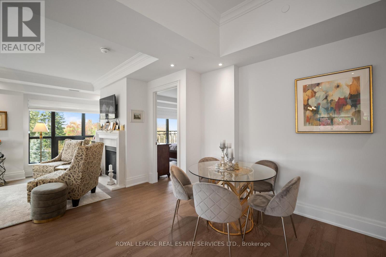 












505 - 4 THE KINGSWAY

,
Toronto,




Ontario
M8X2T1

