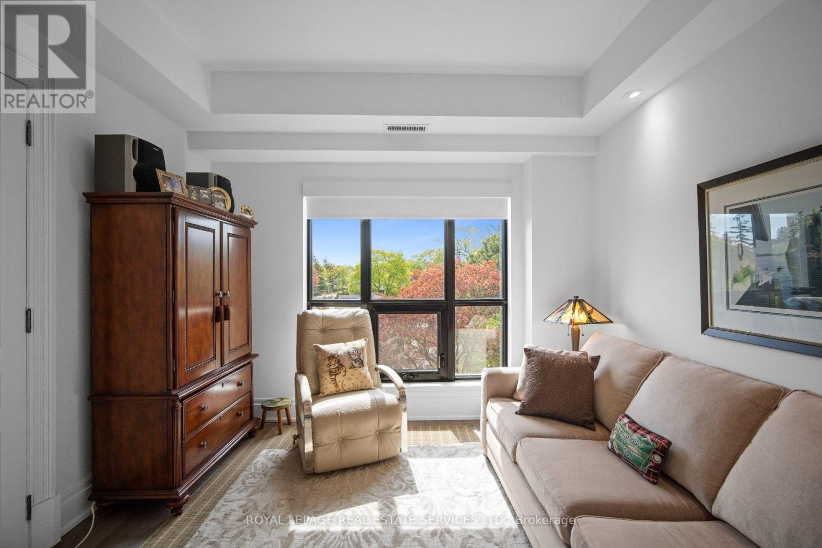 












505 - 4 THE KINGSWAY

,
Toronto,




Ontario
M8X2T1

