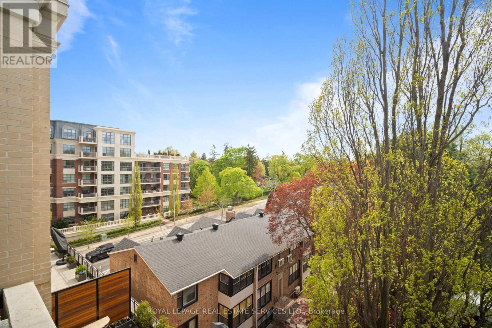 












505 - 4 THE KINGSWAY

,
Toronto,




Ontario
M8X2T1

