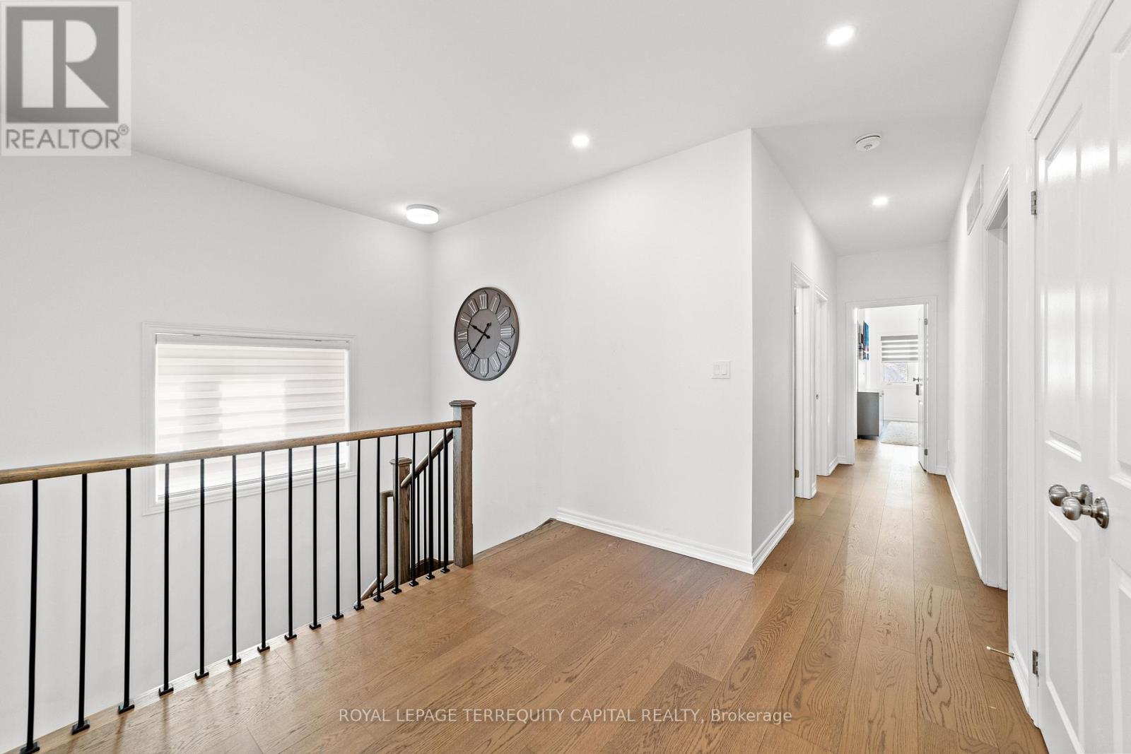 












144 PINE HILL CRESCENT

,
Aurora,




Ontario
L4G3X9

