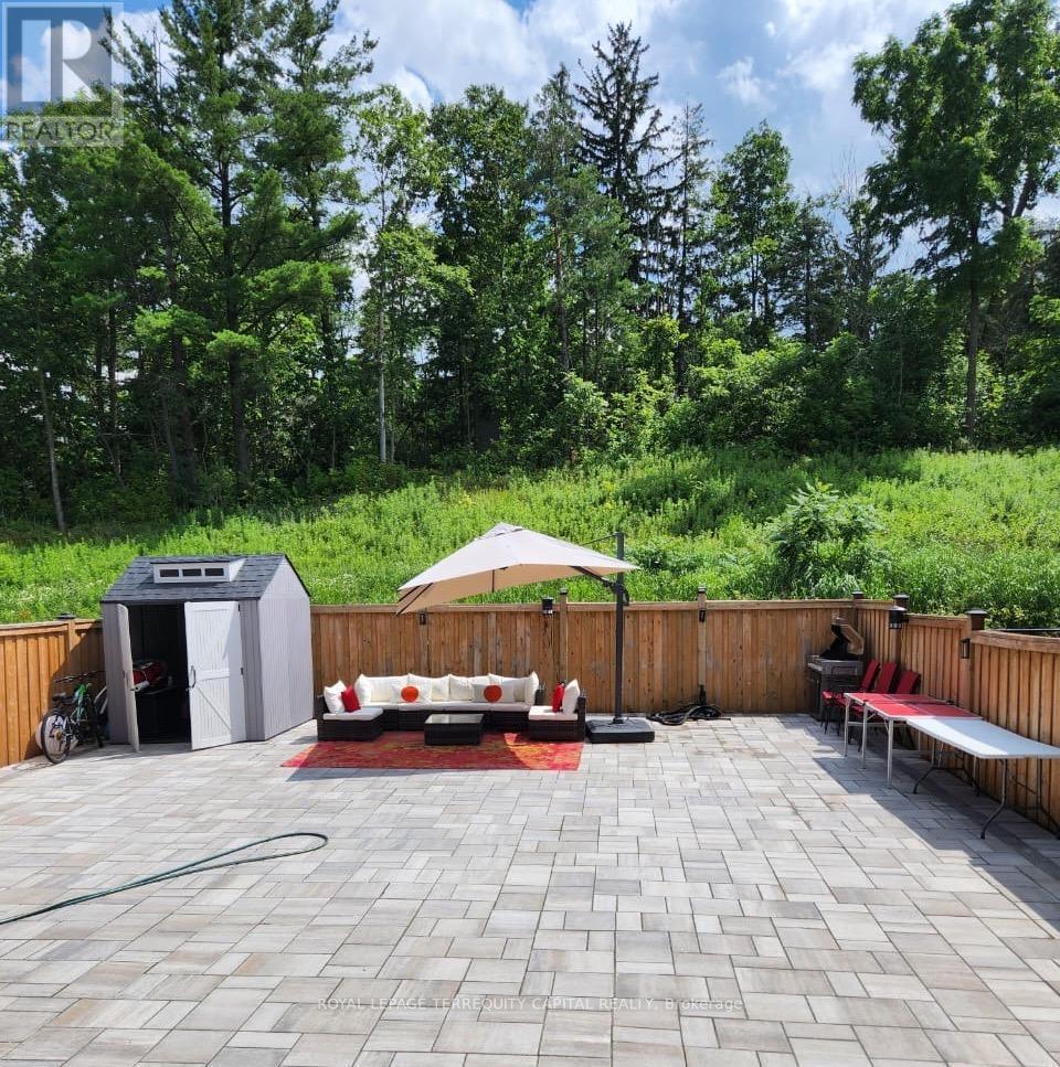 












144 PINE HILL CRESCENT

,
Aurora,




Ontario
L4G3X9

