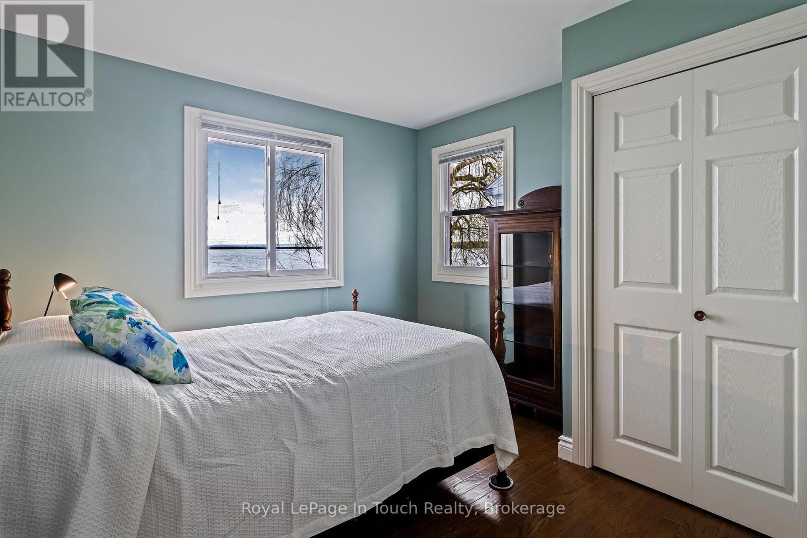 












278 ROBINS POINT ROAD

,
Tay (Victoria Harbour),




Ontario
L0K2A0

