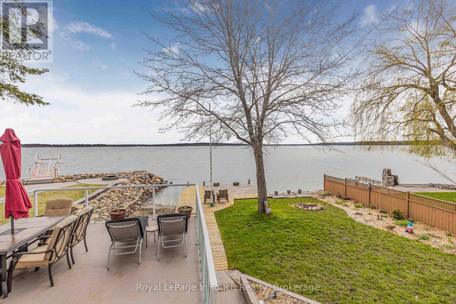 












278 ROBINS POINT ROAD

,
Tay (Victoria Harbour),




Ontario
L0K2A0

