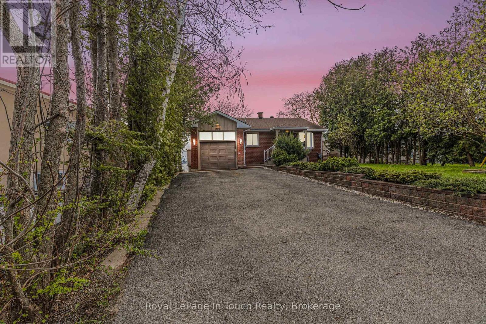 












278 ROBINS POINT ROAD

,
Tay (Victoria Harbour),




Ontario
L0K2A0


