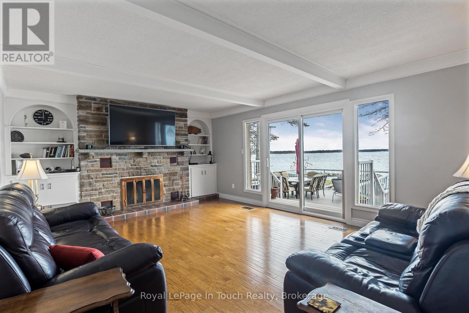 












278 ROBINS POINT ROAD

,
Tay (Victoria Harbour),




Ontario
L0K2A0

