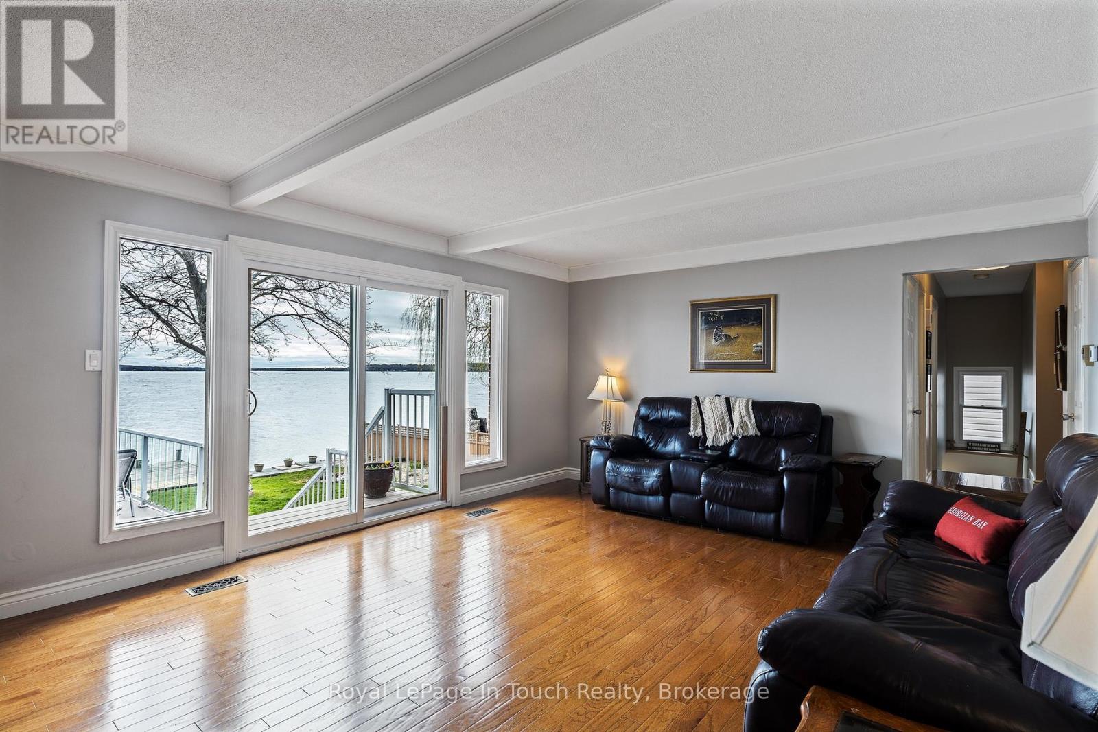 












278 ROBINS POINT ROAD

,
Tay (Victoria Harbour),




Ontario
L0K2A0

