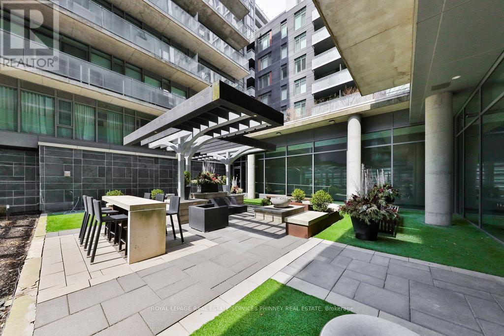 












207 - 650 KING STREET W

,
Toronto,




Ontario
M5V0H6

