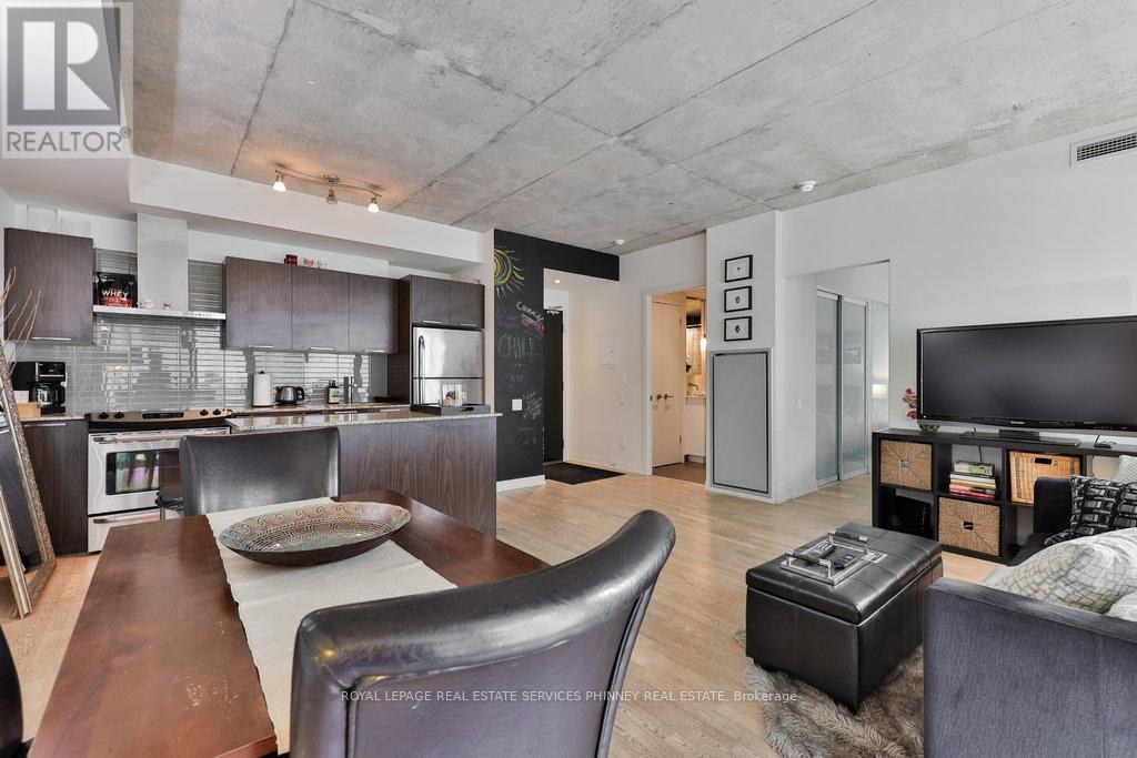 












207 - 650 KING STREET W

,
Toronto,




Ontario
M5V0H6

