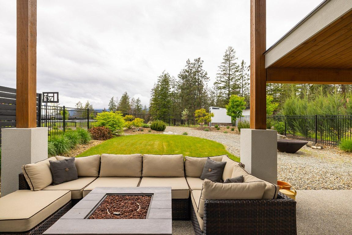 









10282


Long

Road,
Lake Country,




BC
V4V 0A9

