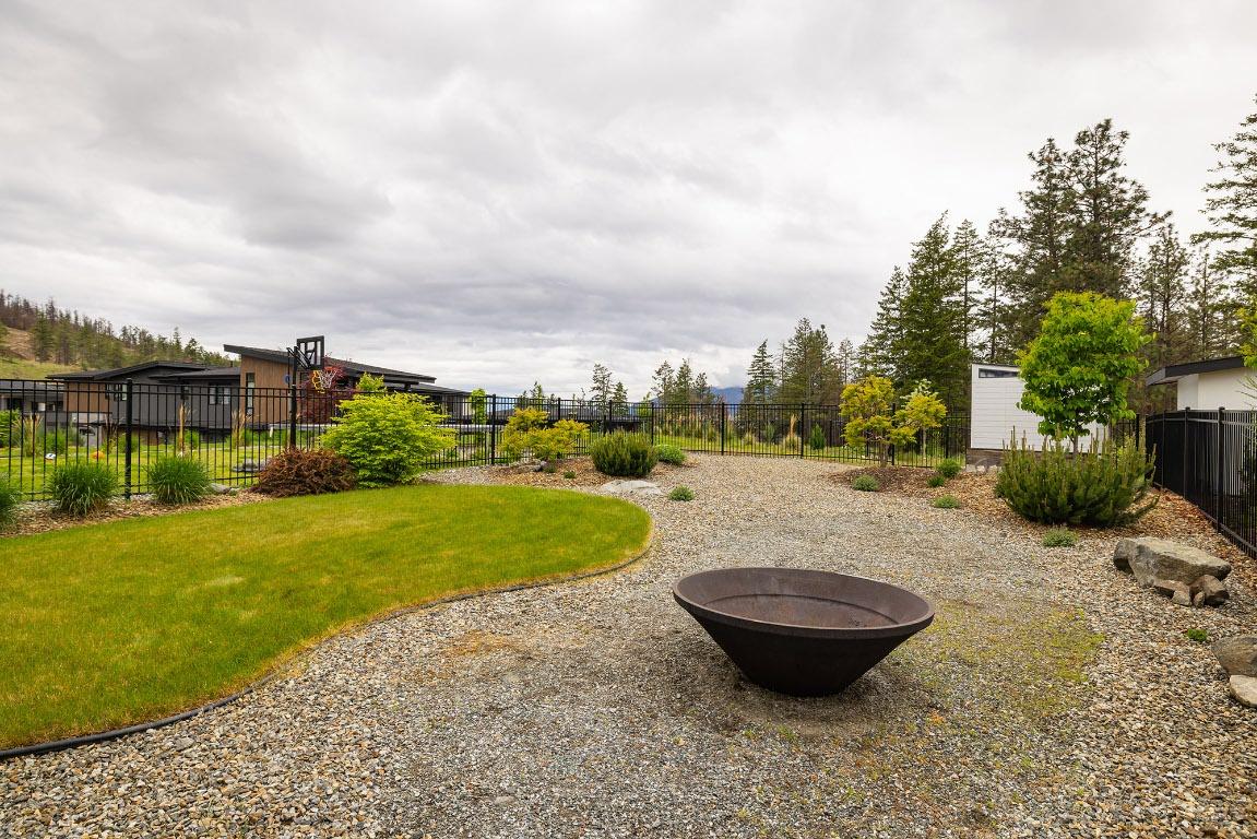 









10282


Long

Road,
Lake Country,




BC
V4V 0A9


