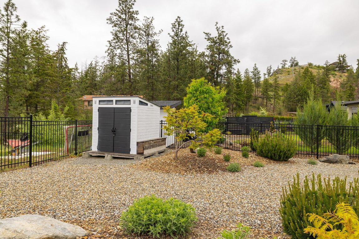 









10282


Long

Road,
Lake Country,




BC
V4V 0A9

