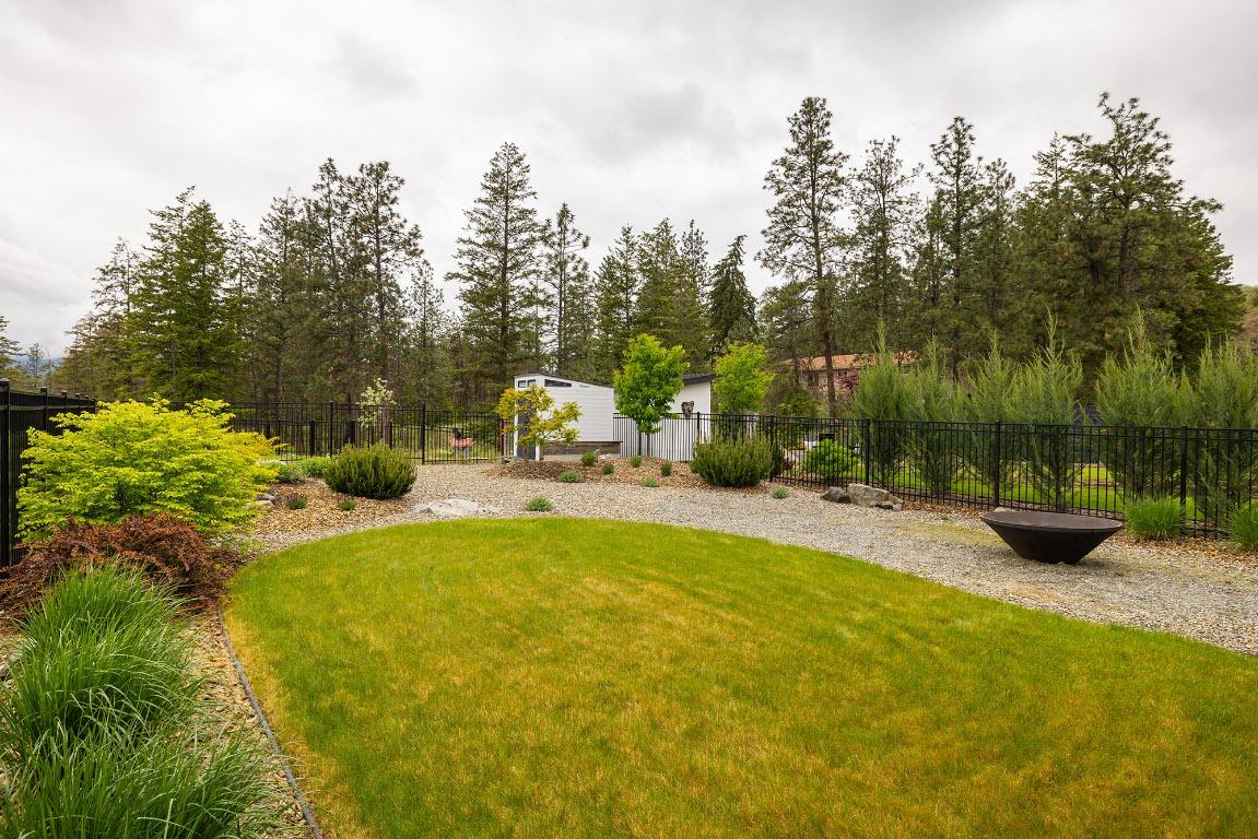 









10282


Long

Road,
Lake Country,




BC
V4V 0A9

