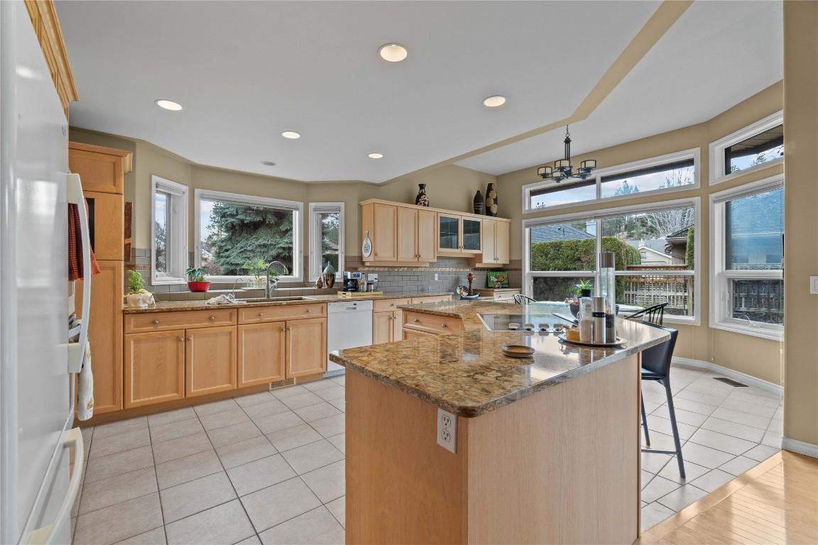









3886


Gallaghers

Grange,
Kelowna,




BC
V1W 3Z9

