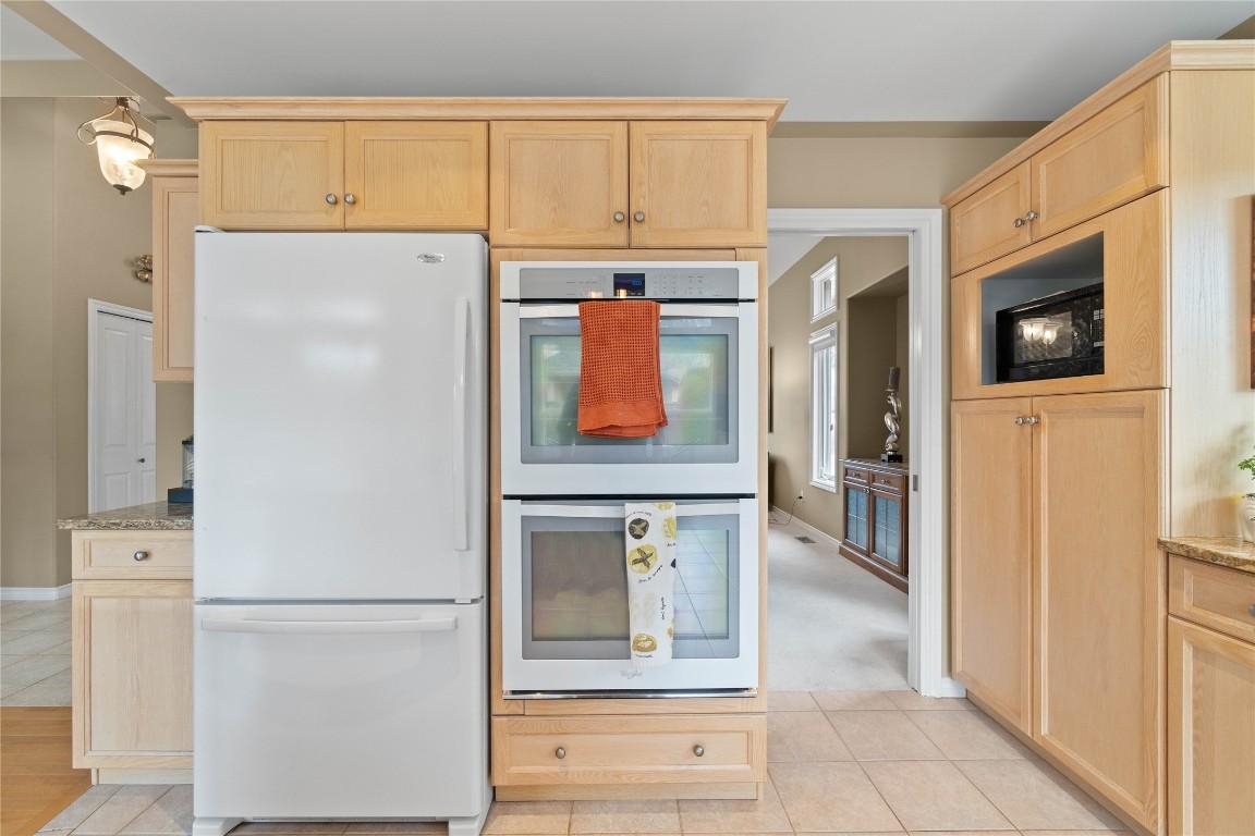 









3886


Gallaghers

Grange,
Kelowna,




BC
V1W 3Z9


