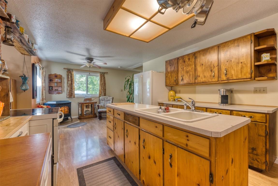 









7885


Alpine

Road,
Kelowna,




BC
V1Z 3V4

