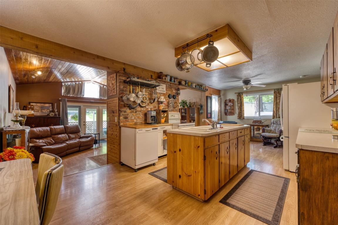 









7885


Alpine

Road,
Kelowna,




BC
V1Z 3V4

