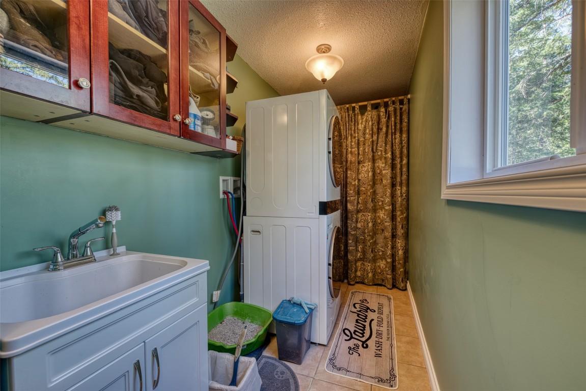 









7885


Alpine

Road,
Kelowna,




BC
V1Z 3V4

