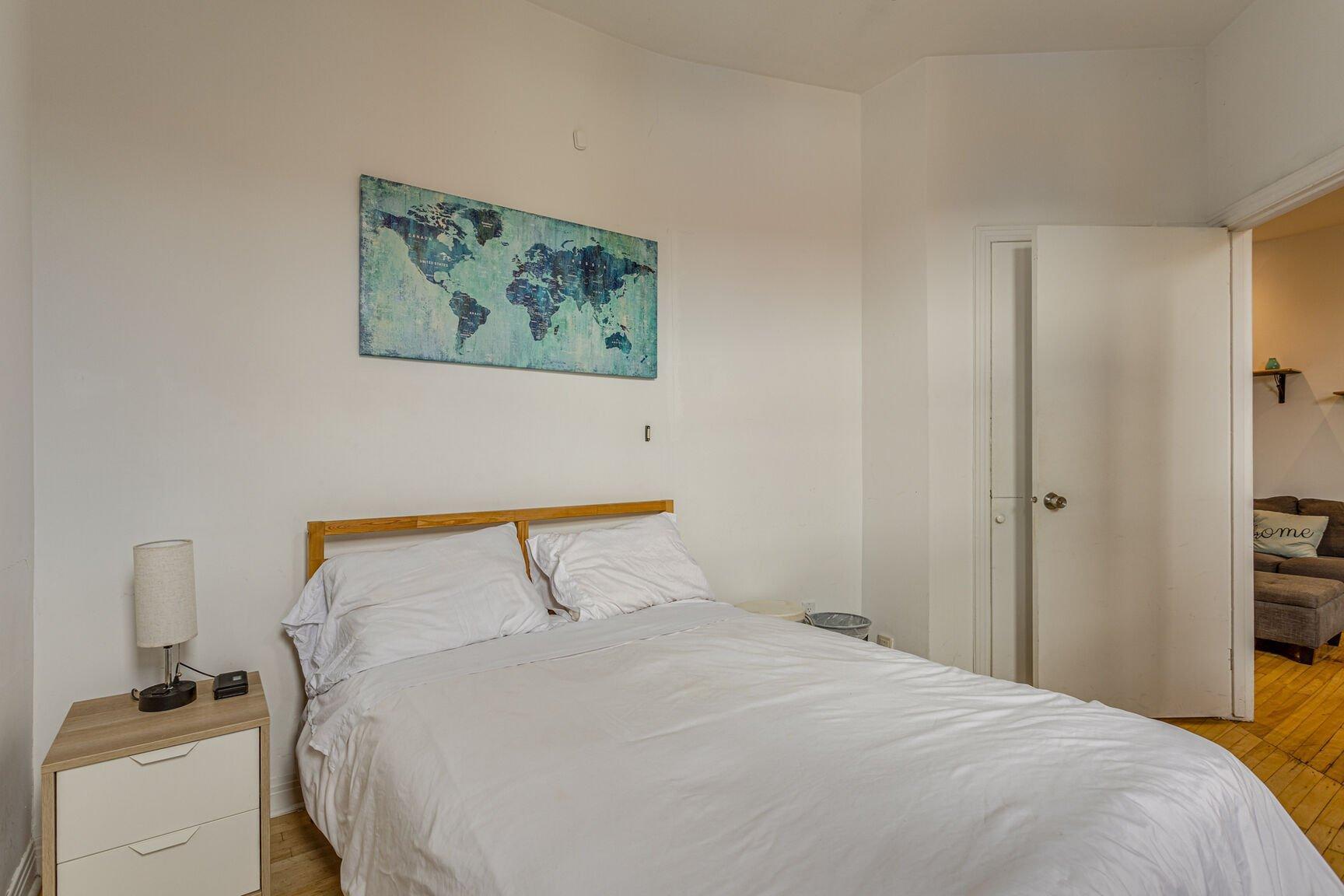 









4003


Rue St-Hubert

, 2,
Montréal (Le Plateau-Mont-Royal),




QC
H2L1B3

