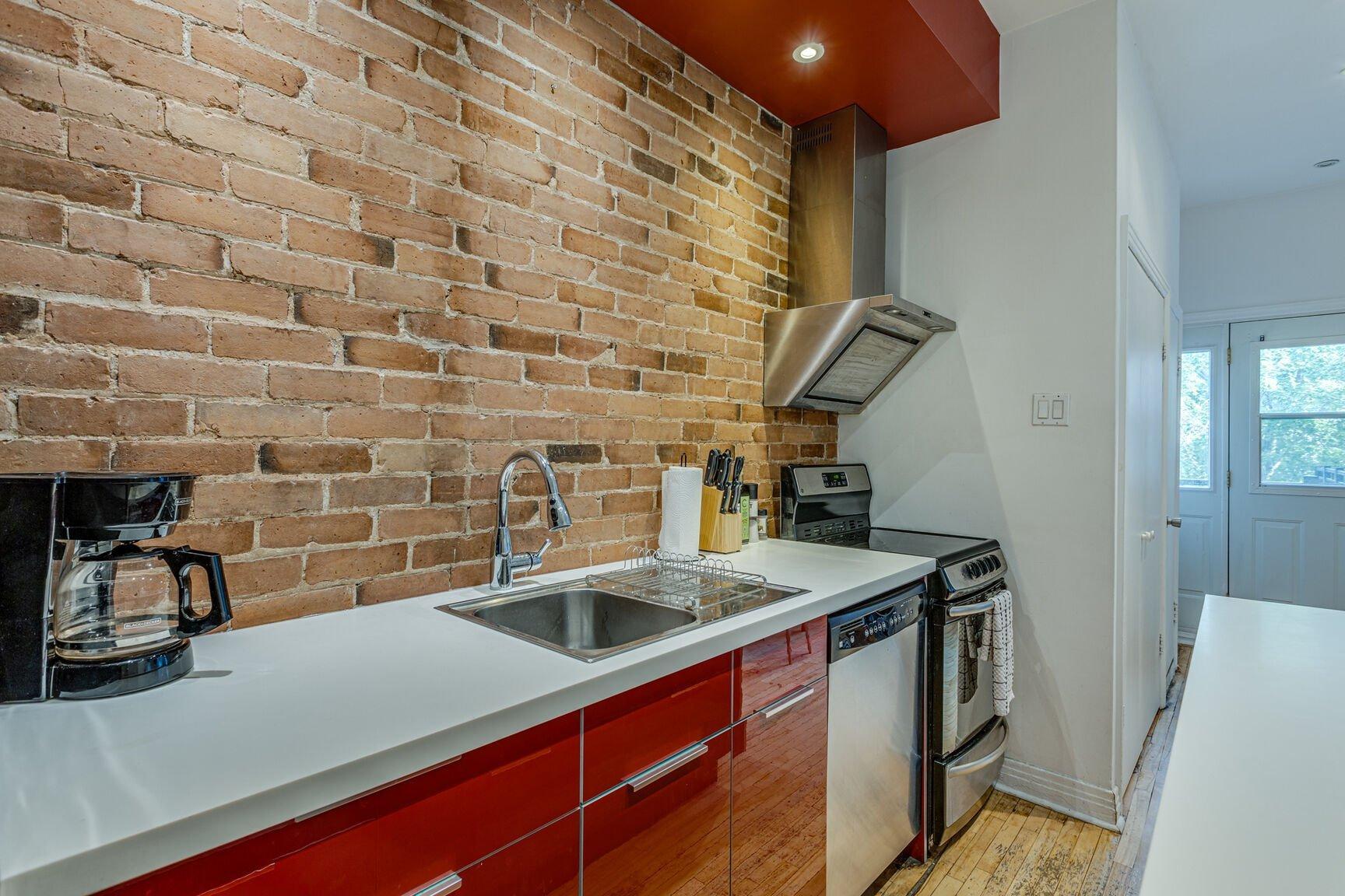 









4003


Rue St-Hubert

, 2,
Montréal (Le Plateau-Mont-Royal),




QC
H2L1B3

