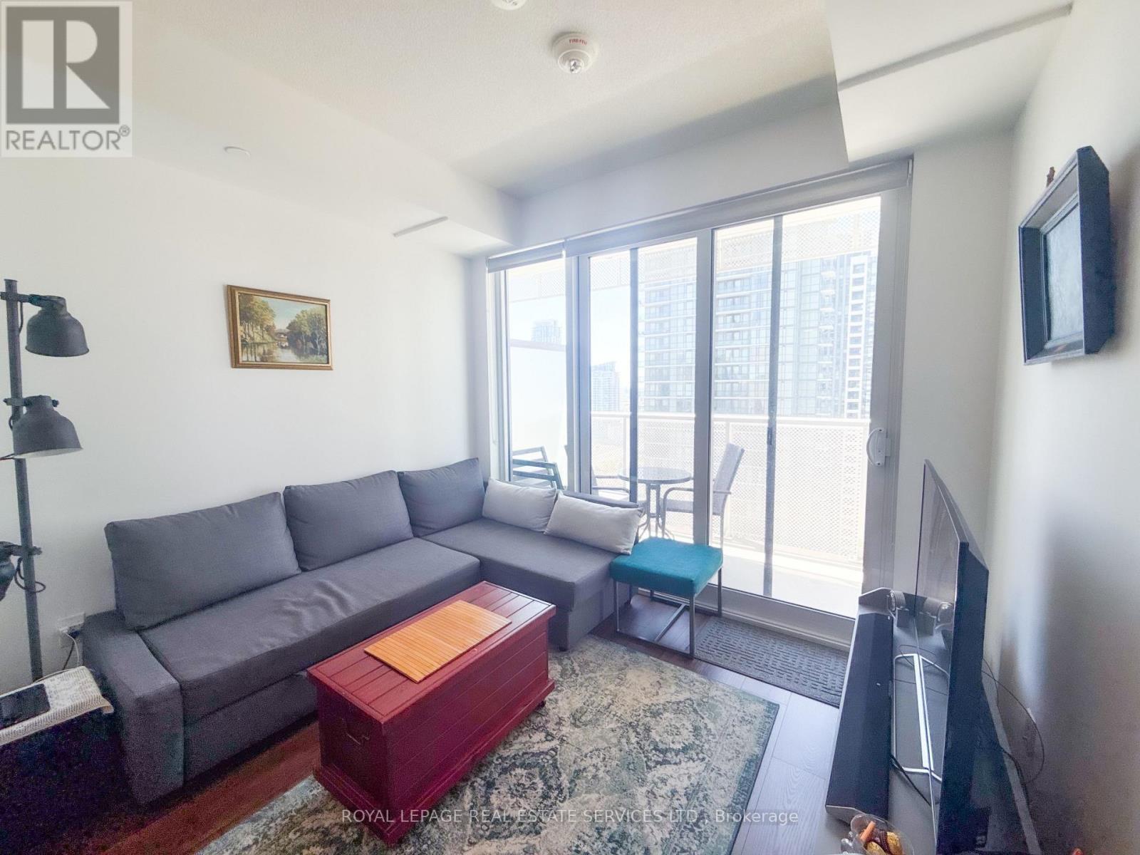 












2312 - 4065 CONFEDERATION PARKWAY

,
Mississauga,




Ontario
L5B0L4


