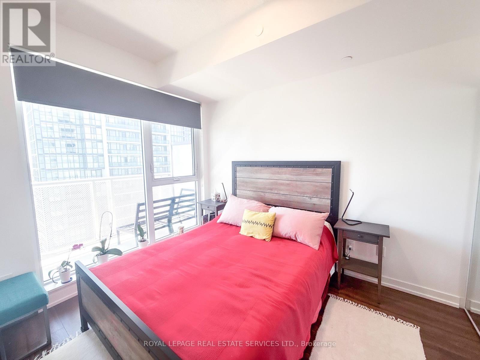 












2312 - 4065 CONFEDERATION PARKWAY

,
Mississauga,




Ontario
L5B0L4

