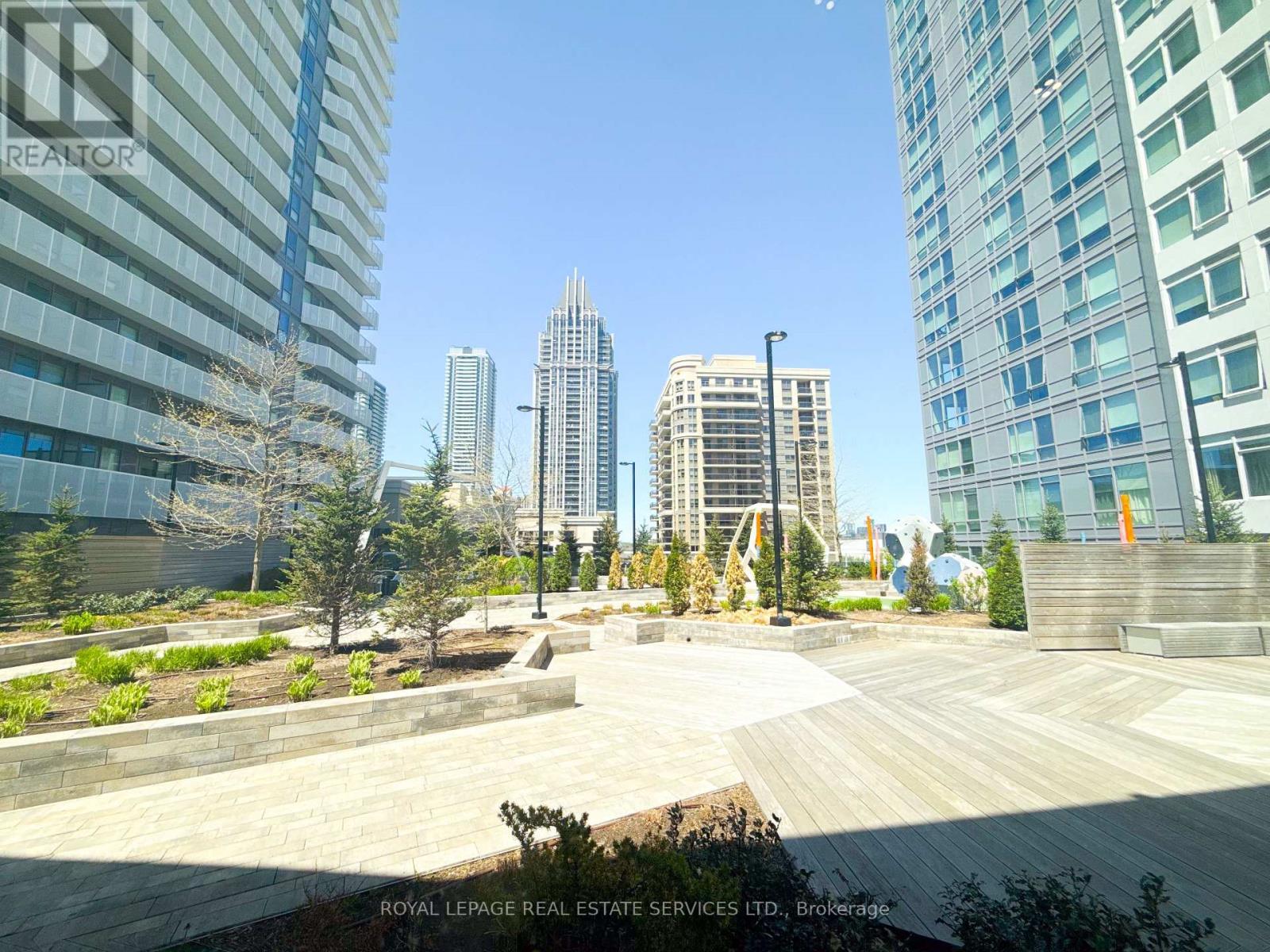 












2312 - 4065 CONFEDERATION PARKWAY

,
Mississauga,




Ontario
L5B0L4

