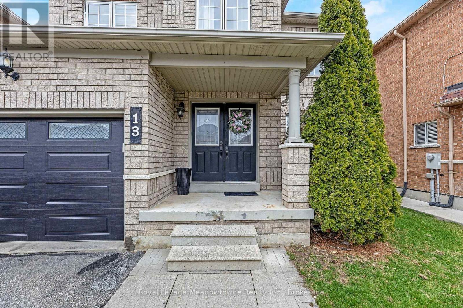 












13 ROBARTS DRIVE

,
Milton (DE Dempsey),




Ontario
L9T5P8

