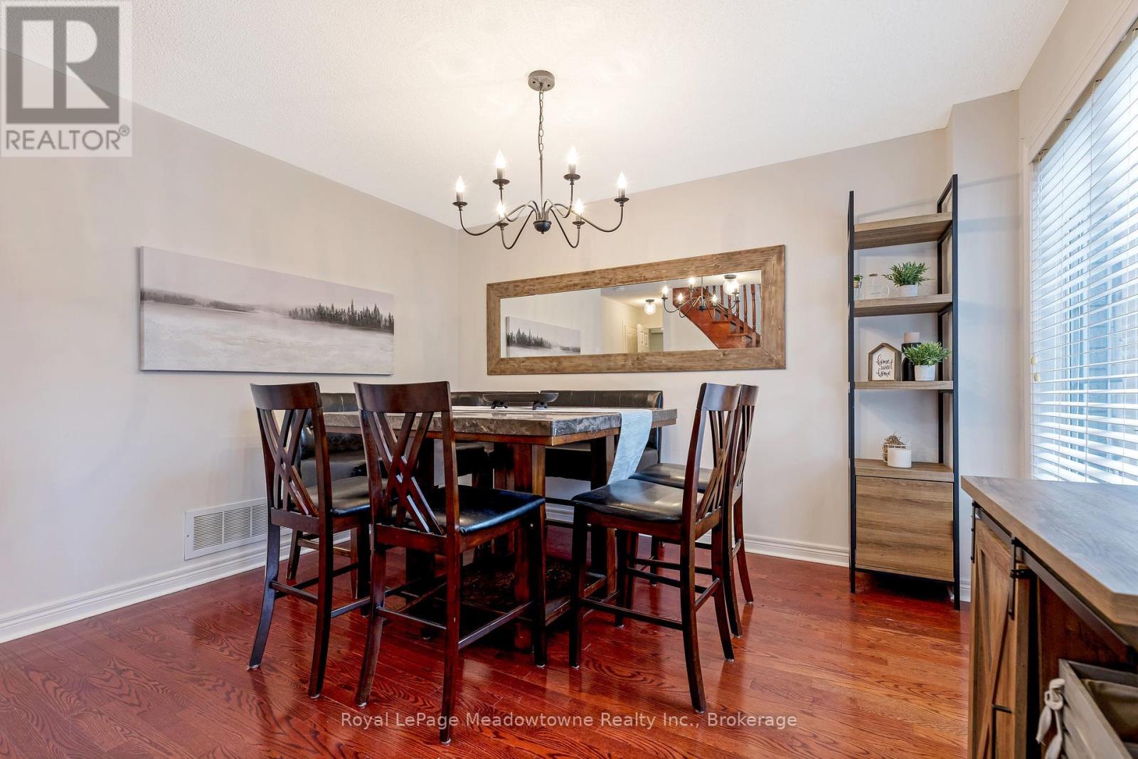 












13 ROBARTS DRIVE

,
Milton (DE Dempsey),




Ontario
L9T5P8

